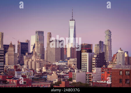 La parte inferiore di Manhattan grattacieli di sunrise. La città di New York Foto Stock