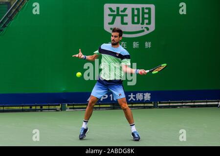 Argentina di giocatore di tennis professionista Guido Pella compete contro Australian giocatore di tennis professionista John Millman durante il primo round del 2019 Ro Foto Stock