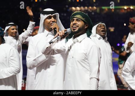 26 novembre 2019: oha, in Qatar. Il 25 novembre 2019. La ventiquattresima edizione del Golfo Arabico Cup inizia Al Khalifa International Stadium di capitale del Qatar Doha. Amir lo Sceicco Tamim Bin Hamad Al Thani ha aperto la XXIV edizione del Golfo Arabico Cup, cui ha partecipato anche il Amir della madre e da eminenti funzionari del paese. L'Iraq, Yemen, gli Emirati arabi uniti, Kuwait, Arabia saudita, Bahrein, Oman, hanno inviato i loro team per l'evento regionale, che è ospitato dal Qatar per la quarta volta. La partita di apertura tra il Qatar e l Iraq si è conclusa con la vittoria del team iracheno (credito Im Foto Stock