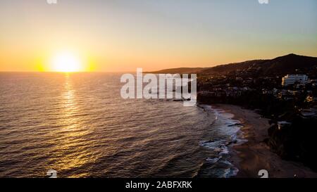 Tramonto a Laguna Beach in California, Stati Uniti d'America Foto Stock