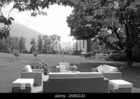 A sud della Svizzera: il parco gigante del lussuoso hotel Castello del Sole di Ascona. Foto Stock