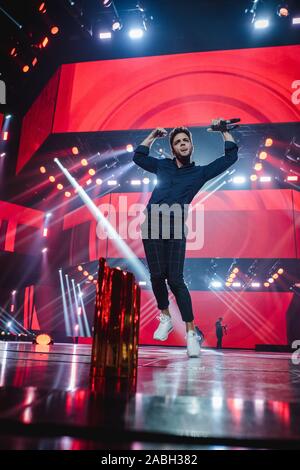 Zurigo, Svizzera. 22nd, novembre 2019. La Swiss cantante e cantautore vini l'energia Music Award 2019 durante la Energy Star notte 2019 al Hallenstadion di Zurigo. (Photo credit: Gonzales foto - Tilman Jentzsch). Foto Stock