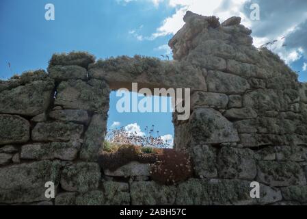 Il triste rovine della beccaccia's cottage, abbandonato nel 1855, in quanto isola disabitata di Sansone, isole Scilly, England, Regno Unito Foto Stock