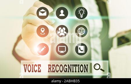 Scrittura del testo di Riconoscimento vocale. Foto concettuale il controllo di un sistema di computer da una voce o voci Foto Stock