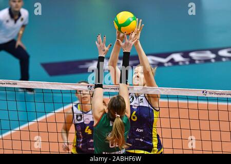 Scandicci, Italia. 27 Nov, 2019. agnieszka kakolewska (savino del bene scandicci)durante Savino Del Bene Scandicci vs Lokomotiv Kaliningrad, Pallavolo Champions League donne a Scandicci, Italia, 27 novembre 2019 - LPS/Lisa Guglielmi Credito: Lisa Guglielmi/LP/ZUMA filo/Alamy Live News Foto Stock