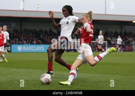 Leonie Maier di Arsenal e Rinsola Babajide di Liverpool durante l'Arsenal Donne vs Liverpool donne, Barclaycard FA DONNA Super League Calcio a Prato Foto Stock