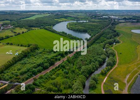 Riprese aeree del Waverley laghi tra Rotherham Sheffield e nel South Yorkshire. Giugno 2019 Foto Stock