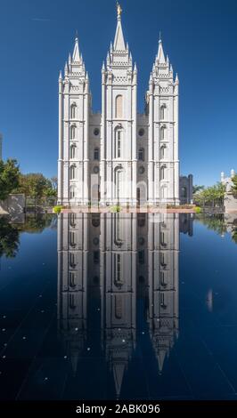 Tempio di Salt Lake è un tempio della Chiesa di Gesù Cristo dei Santi degli Ultimi Giorni (LDS Chiesa) sulla Piazza del Tempio di Salt Lake City, Utah, Regno Stat Foto Stock