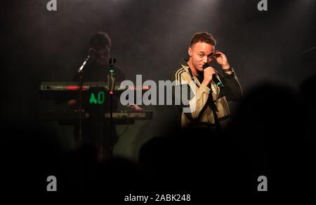 Copenhagen, Danimarca. 27 Nov, 2019. Il danese cantante e cantautore Alexander Oscar esegue un concerto dal vivo a VEGA in Copenhagen. (Photo credit: Gonzales foto/Nikolaj Bransholm/Alamy Live News). Foto Stock