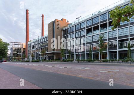 Eindhoven, Paesi Bassi, 30 giugno 2019. La facciata frontale e la parte esterna della nuova architettura TQ edificio sulla prossima Strijp distretto T con t Foto Stock