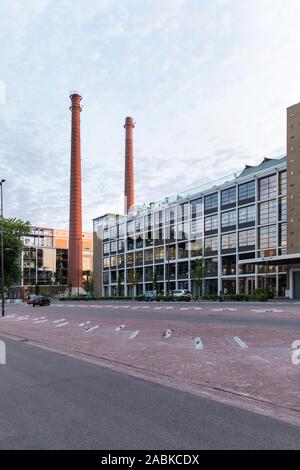 Eindhoven, Paesi Bassi, 30 giugno 2019. La facciata frontale e la parte esterna della nuova architettura TQ edificio sulla prossima Strijp distretto T con t Foto Stock