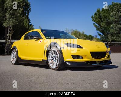 MONTMELO, SPAGNA-Settembre 29, 2019: Mazda RX-8 di prima generazione (SE3P, 2002-2008) Foto Stock