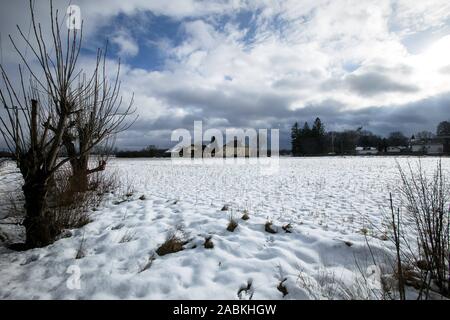 Terreni agricoli nevoso vicino Daglfing, fotografato in Brodersenstraße vicino all'angolo di Kunihohstraße, sud-est Vista. [Traduzione automatizzata] Foto Stock