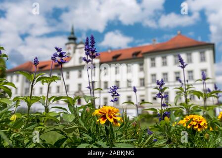 Il rigoglioso giardino del monastero del monastero di Schäftlarn nel villaggio dello stesso nome. [Traduzione automatizzata] Foto Stock