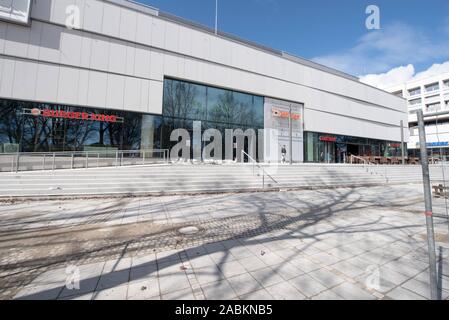 Il complesso residenziale e commerciale dettaglio sulla Theresienhöhe tra Gollierstrasse, Schießstättstrasse e Schwanthalerstrasse, prelevato poco prima del completamento della conversione e lavori di ristrutturazione. [Traduzione automatizzata] Foto Stock