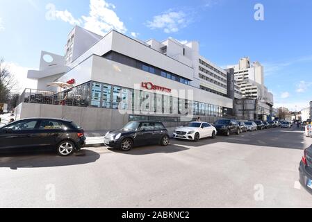 Il complesso residenziale e commerciale dettaglio sulla Theresienhöhe tra Gollierstrasse, Schießstättstrasse e Schwanthalerstrasse, prelevato poco prima del completamento della conversione e lavori di ristrutturazione. [Traduzione automatizzata] Foto Stock