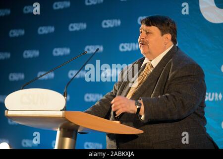 Bernd Posselt, parte superiore del candidato del CSU di Monaco di Baviera per il Parlamento europeo, presso la centrale di manifestazione europea di Monaco di Baviera CSU nell'Hofbräukeller. [Traduzione automatizzata] Foto Stock