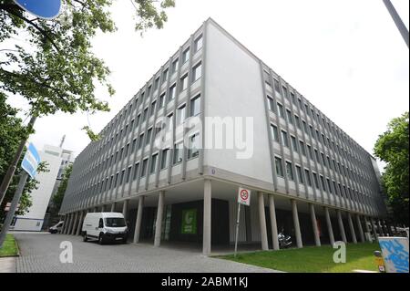 Il Goethe-Institut di Monaco di Baviera è ora muovendo nella elencati ufficio edificio sul Oskar-von Miller anello 18. [Traduzione automatizzata] Foto Stock