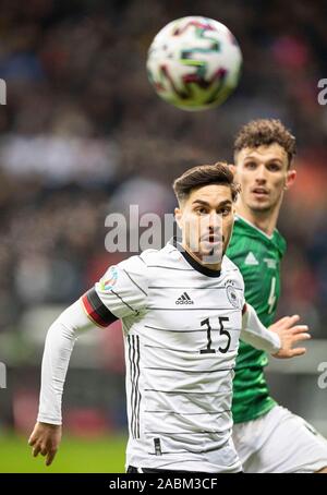 Francoforte, Deutschland. Xix Nov, 2019. Suat serdar (GER) azione, torna Thomas 'Tom' FLANAGAN (NIR) calcio Laenderspiel, Campionato Europeo di qualificazione, gruppo C, Germania (GER) - Irlanda del Nord (NIR) 6: 1, 19/11/2019 a Francoforte, in Germania. € | Utilizzo di credito in tutto il mondo: dpa/Alamy Live News Foto Stock