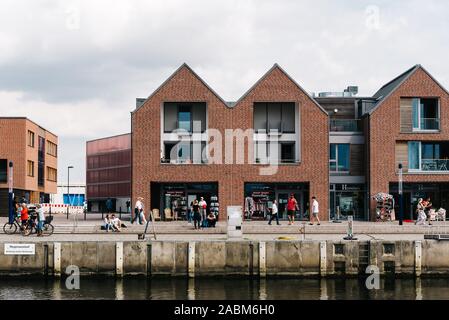 Wismar, Germania - 2 Agosto 2019: Il Vecchio Porto di Hansa. Wismar è un porto e città anseatica nel nord della Germania sul Mar Baltico Foto Stock