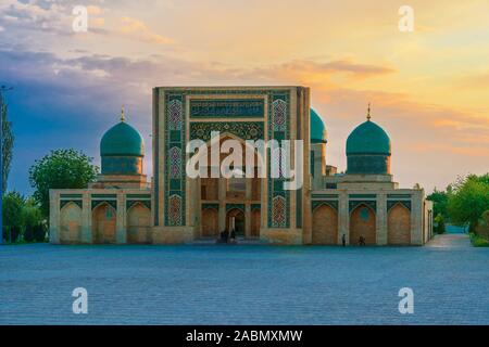 Khast Imam moschea, importante destinazione turistica a Tashkent, Uzbekistan Foto Stock