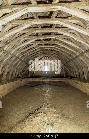 Bar-sur-Seine (Francia nord-orientale): telaio in legno della cappella dei Templari della Commenda di Avalleur, ospedale Commanderie di origine templare fondata Foto Stock