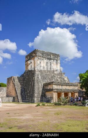 Jaguartempel, 'El Templo del Jaguar', Chichen Itza, Yucatan, Mexiko Foto Stock