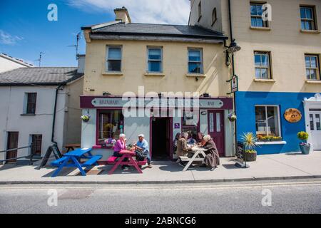 Lo Shamrock. Main Street, Roundstone, Co. Galway, Irlanda Foto Stock