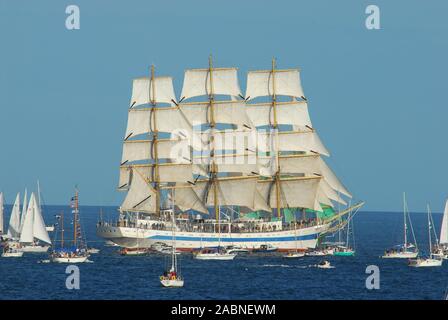 Tall Ships raccogliere in Falmouth per la Tall Ships Race. Foto Stock