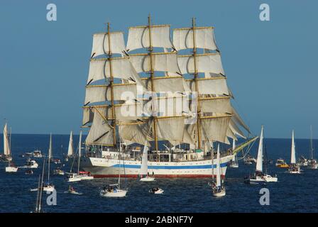 Tall Ships raccogliere in Falmouth per la Tall Ships Race. Foto Stock