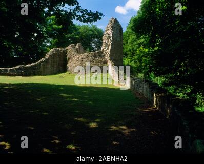 Visualizza SW del round West Tower & cortina muraria del Basso ward di Ewloe Castle, Flintshire, Wales, Regno Unito, costruito da Llywelyn ap Gruffudd intorno al 1257. Foto Stock