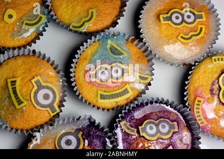 Serventi a tema Coppa fatti in casa Torte Foto Stock
