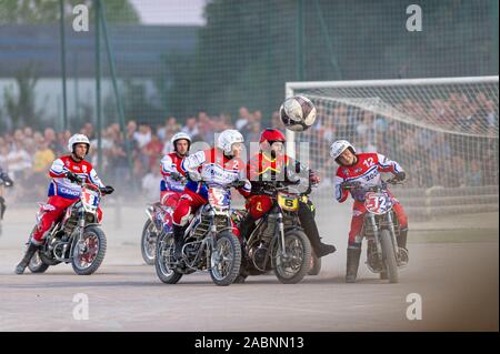 Troyes (Francia nord-orientale), 2019/09/14: la vittoria del SUMA Troyes team contro Carpentras (3-1) nella finale di Motoball Coppa Francese. Motoball Foto Stock