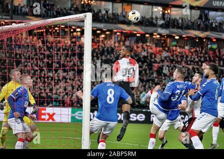 Rotterdam, Paesi Bassi. 28 Nov, 2019. ROTTERDAM, 24-11-2019, stadio De Kuip, calcio, stagione 2019/2020, Europa League. Leroy Fer durante il gioco il Feyenoord - Rangers Credito: Pro scatti/Alamy Live News Foto Stock