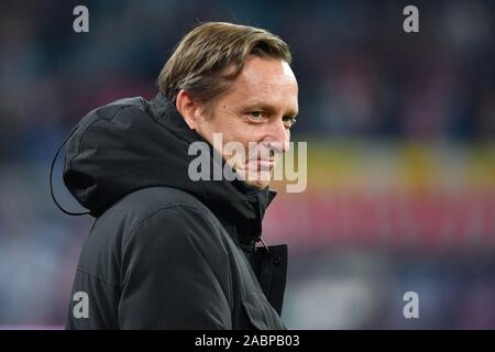 Leipzig, Deutschland. 23 Nov, 2019. Horst HELDT (direttore sportivo Koeln), immagine singola, singolo motivo, Ritratto, Ritratto, ritratti. Soccer 1. Bundesliga, 12.Spieltag, giornata12, RB Leipzig (L) - 1.FC Colonia (K) 4-1, su 23/11/2019 di Lipsia, REDBULLARENA, DFL REGOLAMENTI VIETANO QUALSIASI USO DI FOTOGRAFIE come sequenze di immagini e/o quasi-VIDEO. | Utilizzo di credito in tutto il mondo: dpa/Alamy Live News Foto Stock