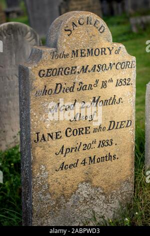 Lapide nel cimitero di prenotare in Kingston e Arthur's Vale. Il cimitero è stato in uso circa dal 1798 e le lapidi testimoniare convict Foto Stock