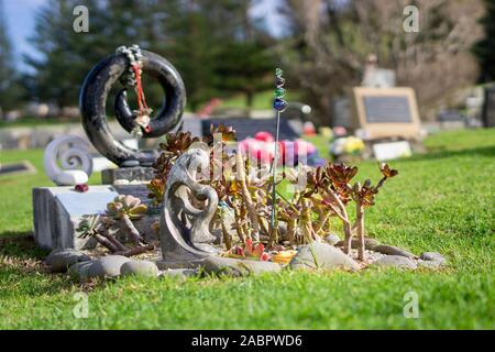 Isola Norfolk cimitero pensato per essere stata stabilita in 1820s. Molte tombe riflettono origini polinesiane. Norfolk Island, a sud-ovest del Pacifico, Aus Foto Stock