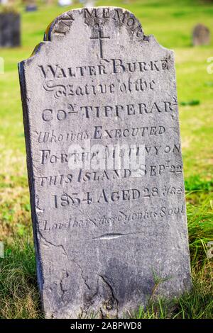 Lapide nel cimitero di prenotare in Kingston e Arthur's Vale. Il cimitero è stato in uso circa dal 1798 e le lapidi testimoniare convict Foto Stock