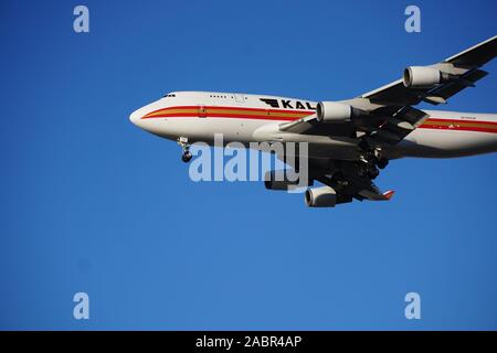 Kalitta Air Boeing 747 in avvicinamento all'aeroporto internazionale o'Hare di Chicago da Liegi, Belgio. Foto Stock