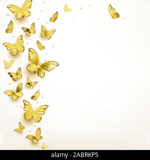 Golden decorativi farfalle in un gregge su uno sfondo luminoso Illustrazione Vettoriale