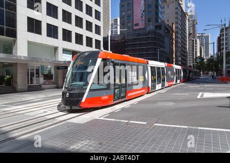 Tram di Sydney; collaudo in tram di nuovi tram per il sistema di trasporto pubblico Light Rail Tram, Sydney Australia Foto Stock