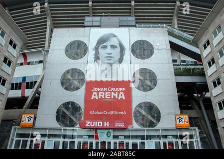 Billboard in Johan Cruijff Stadio Arena a Amsterdam Paesi Bassi 2019 Foto Stock