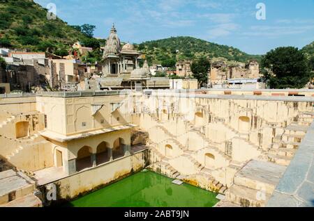 Stepwell Panna Meena Ka Kund (Jaipur, India). Orientamento orizzontale Foto Stock