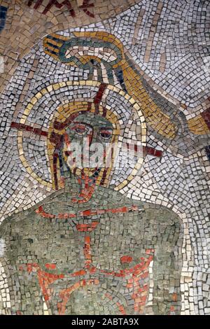 La chiesa di San Martino. Il Battesimo di Gesù Cristo da Giovanni il Battista. Mosaici. La Francia. Foto Stock