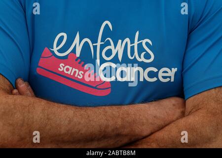 T-shirt corso Enfants sans cancro. Domancy. Foto Stock