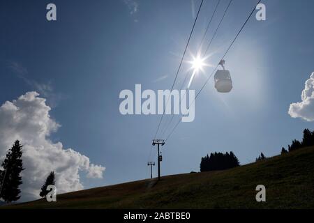 Sulle Alpi francesi. Massiccio del Monte Bianco. Ovovia. Saint-Gervais. La Francia. Foto Stock