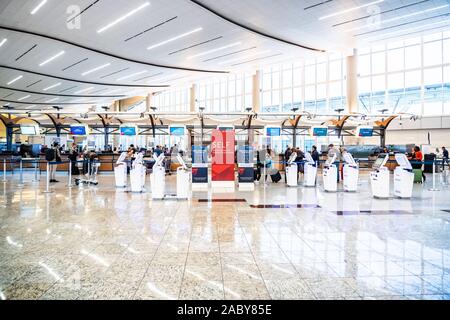 Delta Airlines apparecchi di check-in self-service presso il terminal internazionale dell'Aeroporto Internazionale Hartsfield-Jackson di Atlanta. Foto Stock