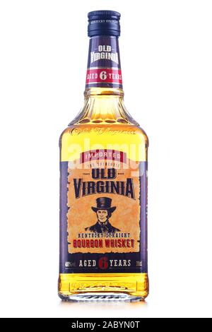 POZNAN, POL - Jan 24, 2019: Bottiglia di vecchi Virginia Kentucky dritto Bourbon whiskey Foto Stock