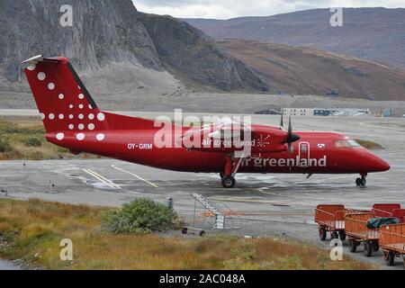 Cambiamento climatico - DELLA GROENLANDIA KANGERLUSSUAQ (SONDRE STROMFJORD) aeroporto probabilmente di chiudere entro cinque anni a causa del permafrost sotto la pista lo scongelamento. Foto Stock