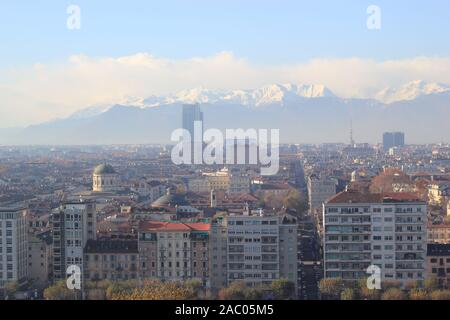 Torre Littoria visto nella skyline di Torino Foto Stock